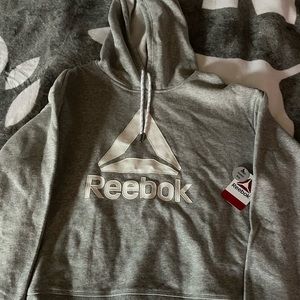 Reebok women’s sweatshirt m new
